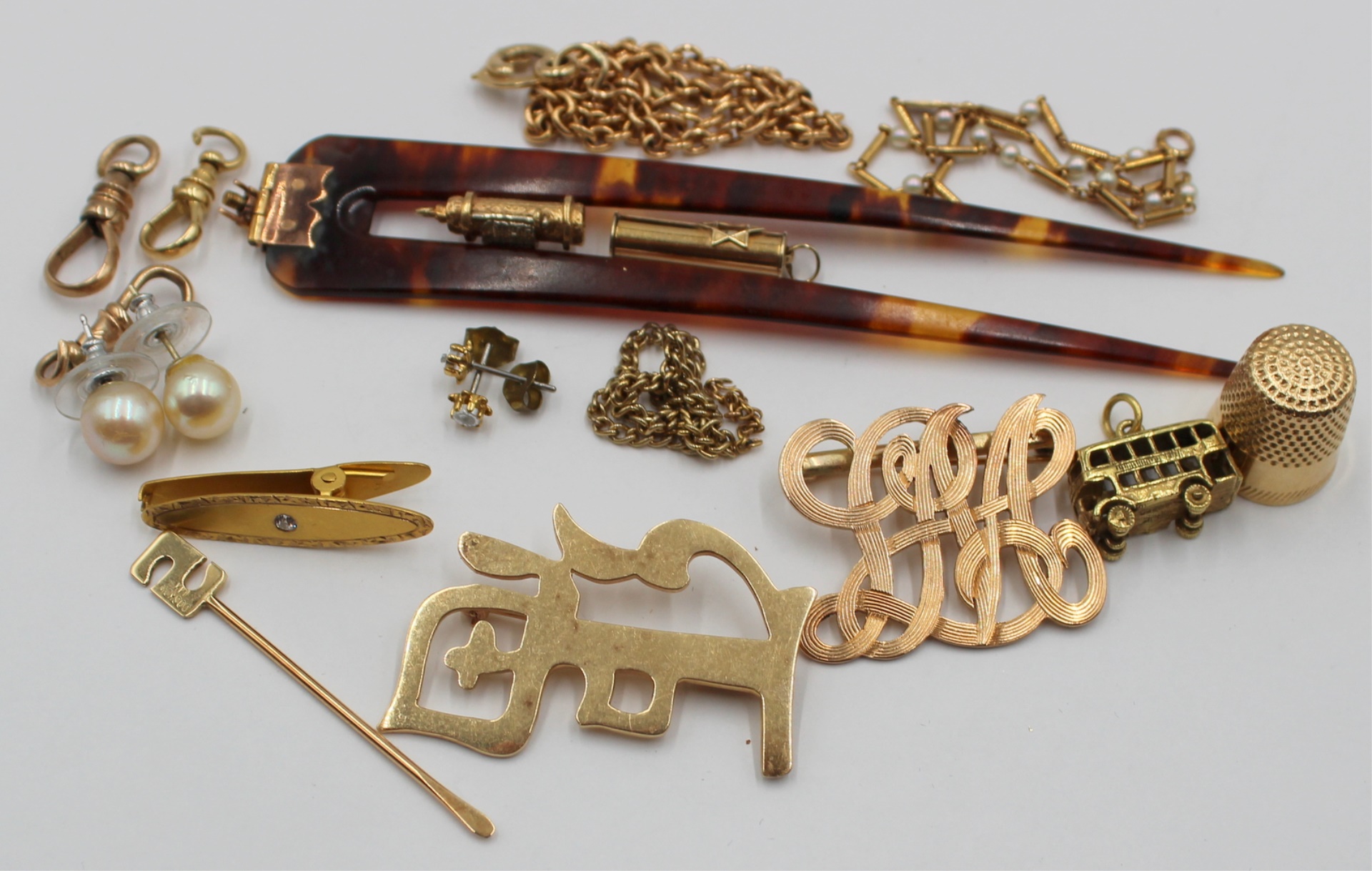 JEWELRY. ASSORTED GOLD JEWELRY