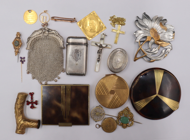 JEWELRY. ASSORTED GOLD, SILVER, AND