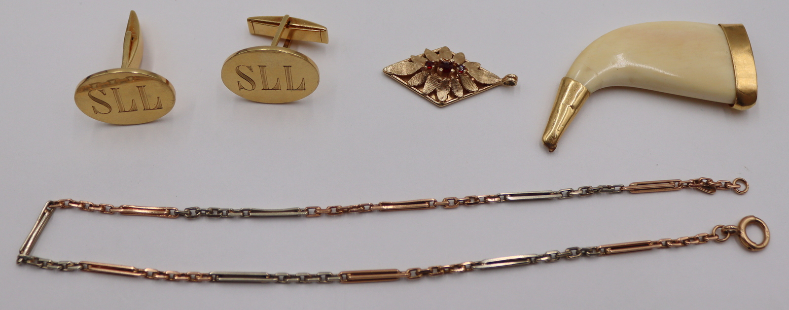 JEWELRY. ASSORTED GROUPING OF