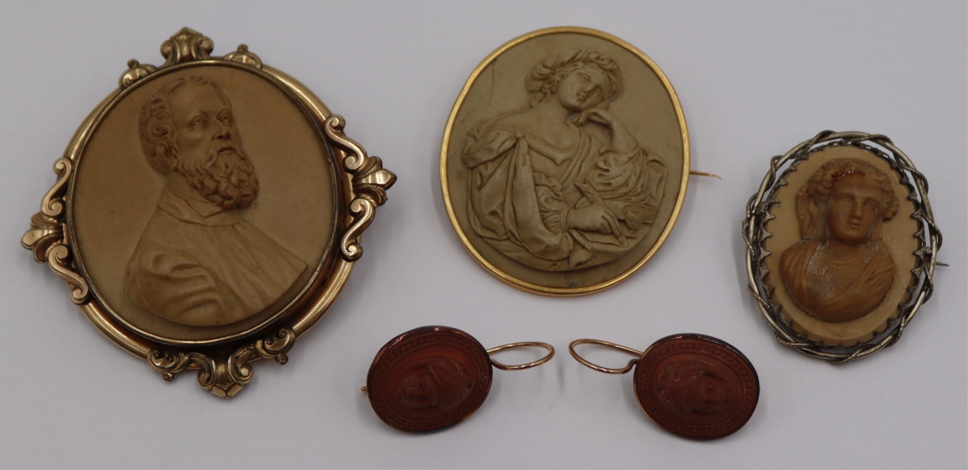 JEWELRY. ASSORTED GROUPING OF