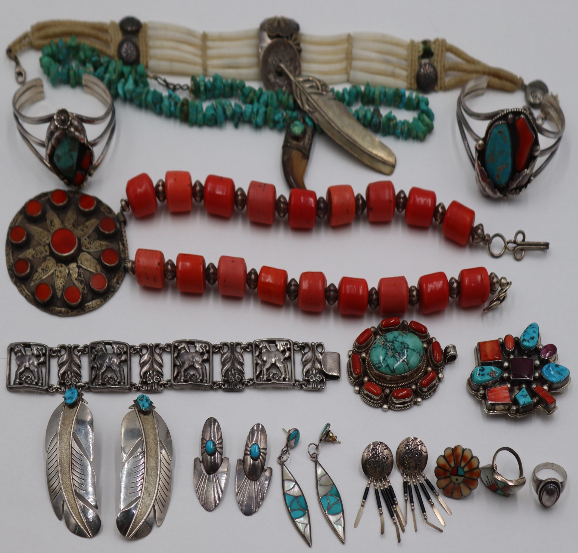 JEWELRY. ASSORTED GROUPING OF