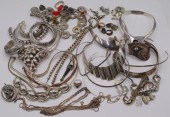 JEWELRY. ASSORTED GROUPING OF