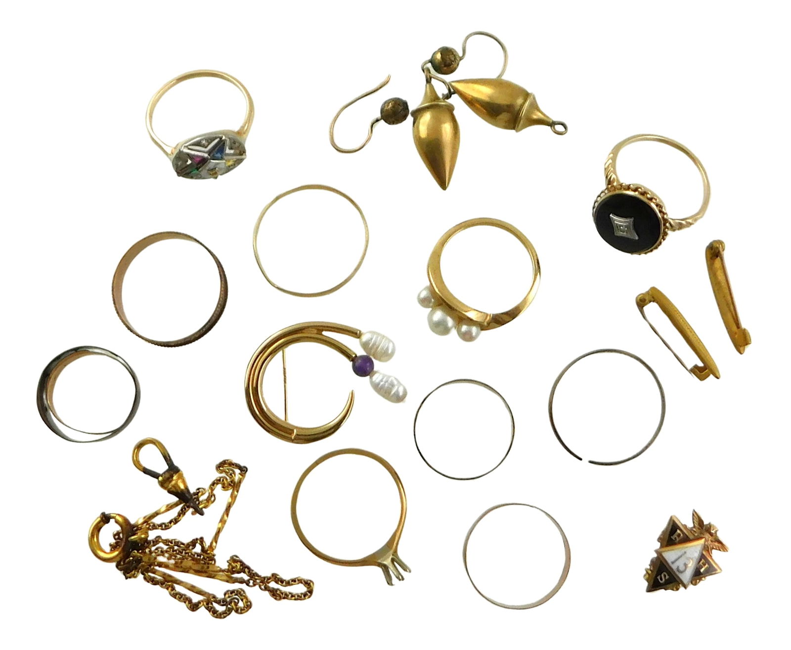 JEWELRY: ASSORTMENT OF GOLD RINGS