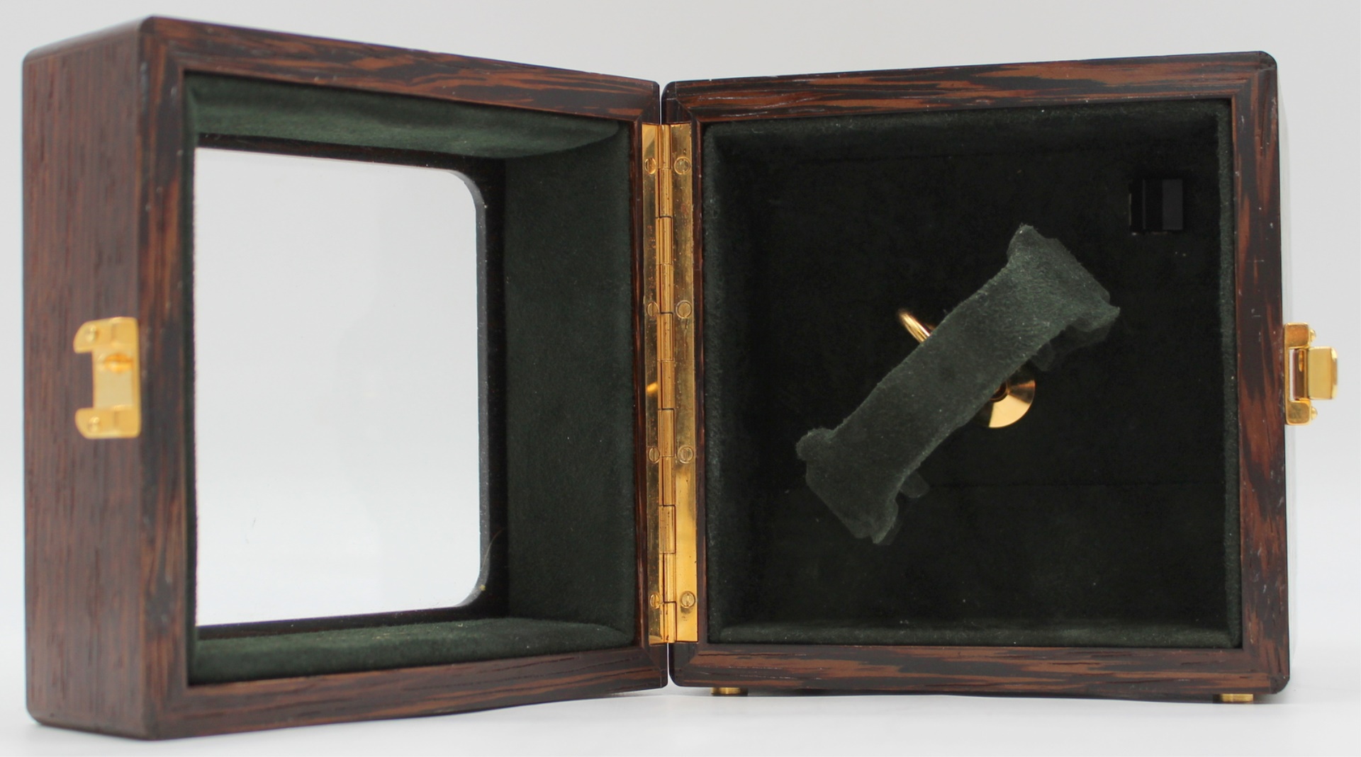 JEWELRY. AUDEMARS PIGUET WOOD