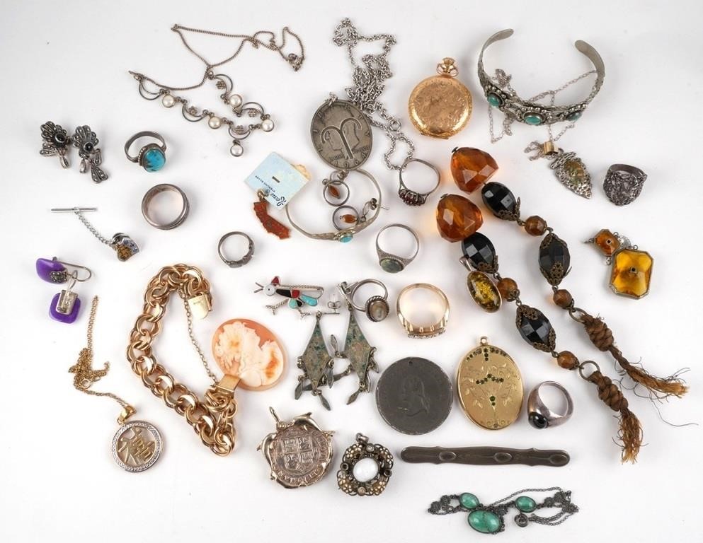 JEWELRY BOX GRAB BAG LOT 1One of