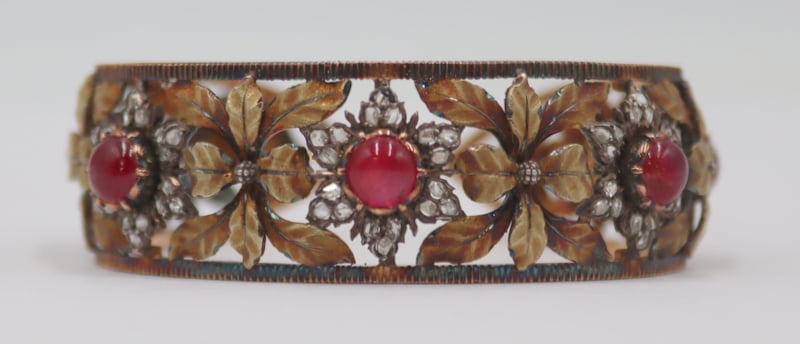 JEWELRY. BUCCELLATI 18KT RUBY AND