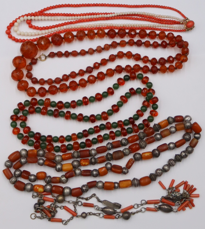 JEWELRY. COLLECTION OF AMBER AND