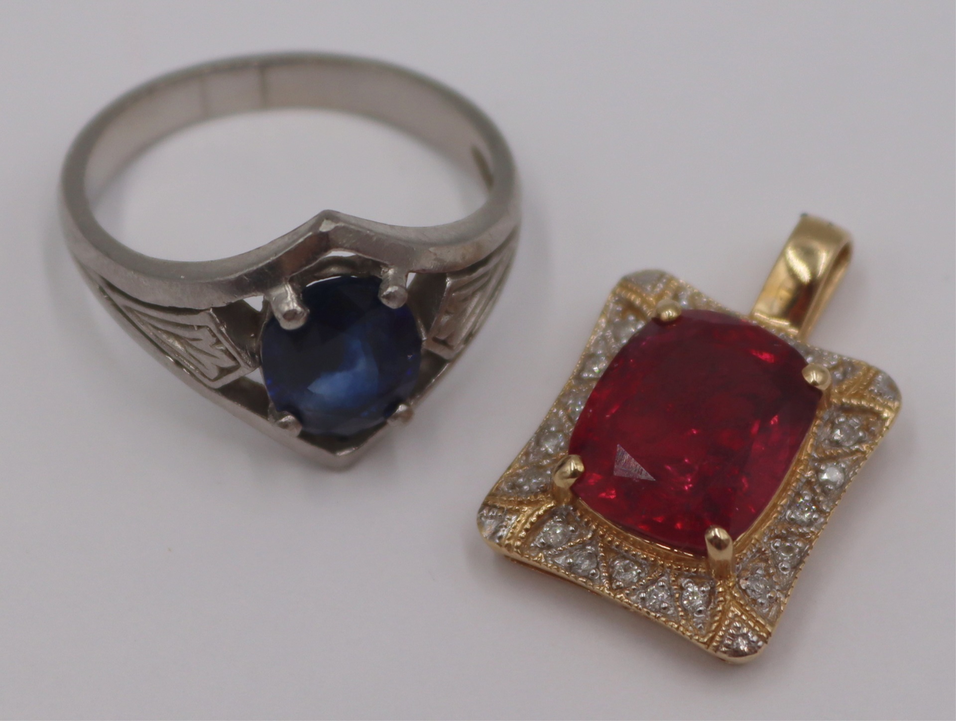 JEWELRY. COLORED GEM, GOLD, AND