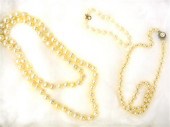 JEWELRY: CULTURED PEARL NECKLA