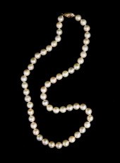 JEWELRY: CULTURED PEARL NECKLA