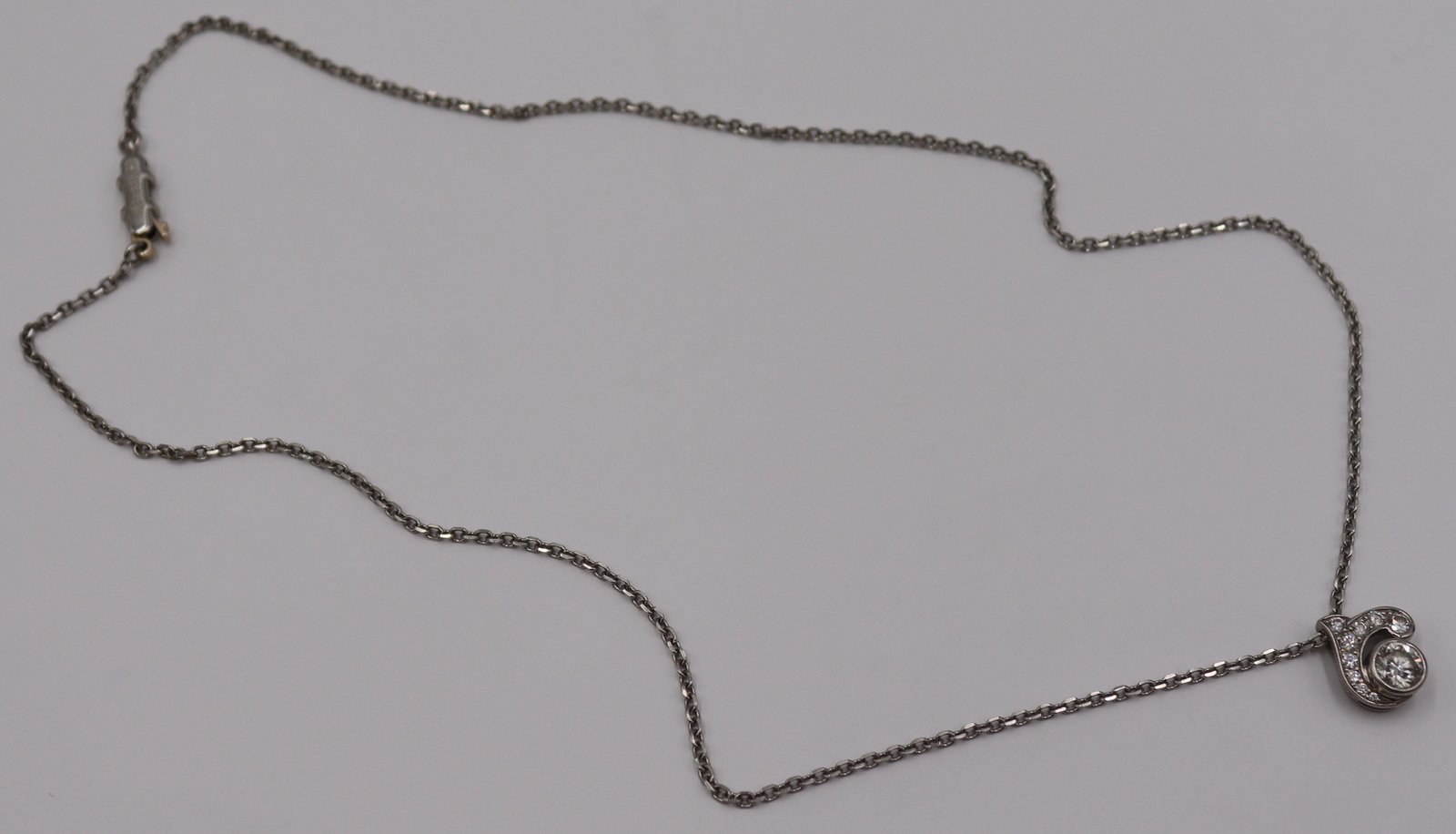 JEWELRY. DIAMOND PENDANT &