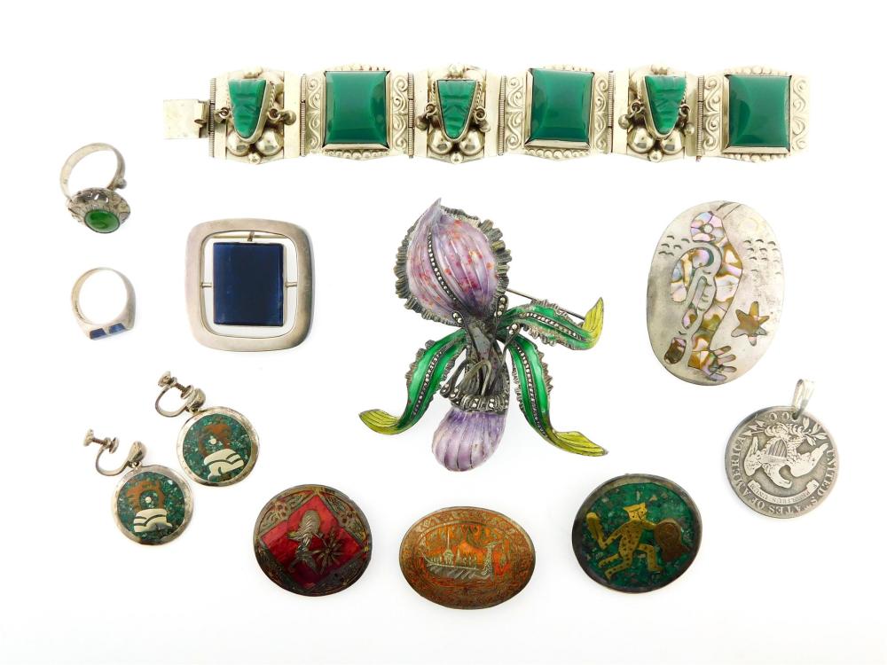 JEWELRY: ELEVEN PIECES OF