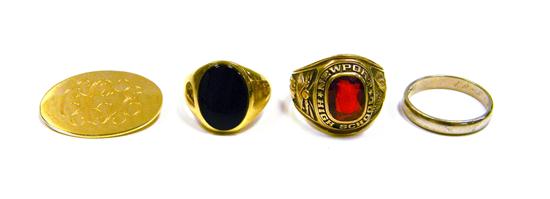 JEWELRY  four pieces: OVAL PIN  14K
