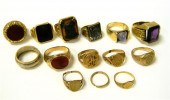 JEWELRY: FOURTEEN GOLD RINGS: