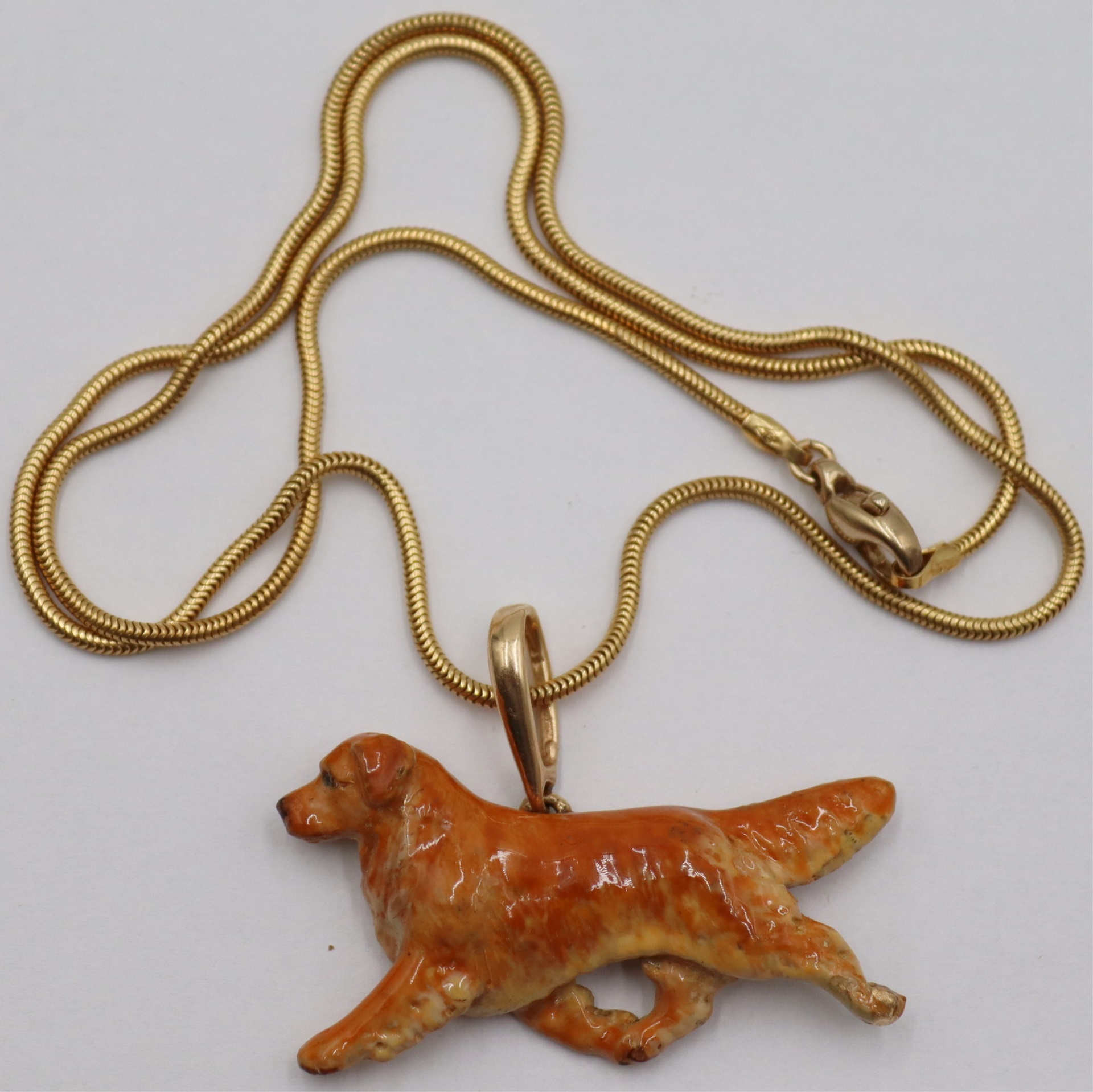 JEWELRY. GOLD NECKLACE & GOLDEN