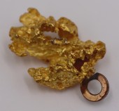 JEWELRY. GOLD NUGGET PENDANT.