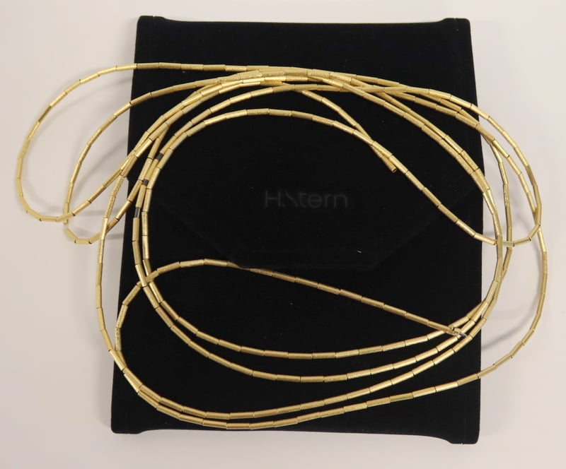 JEWELRY. H. STERN 18KT GOLD