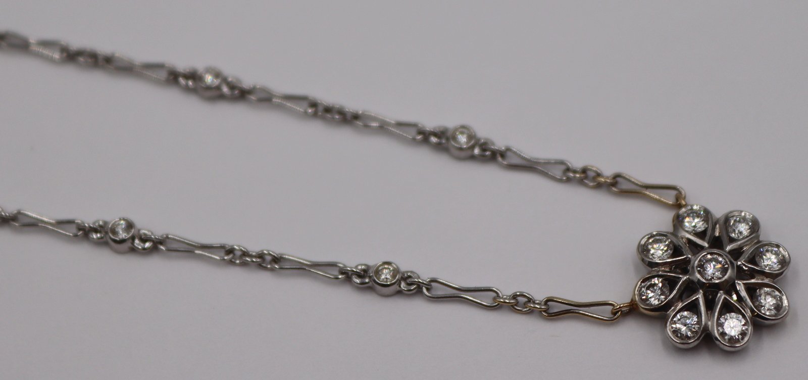 JEWELRY. KWIAT 18KT GOLD AND