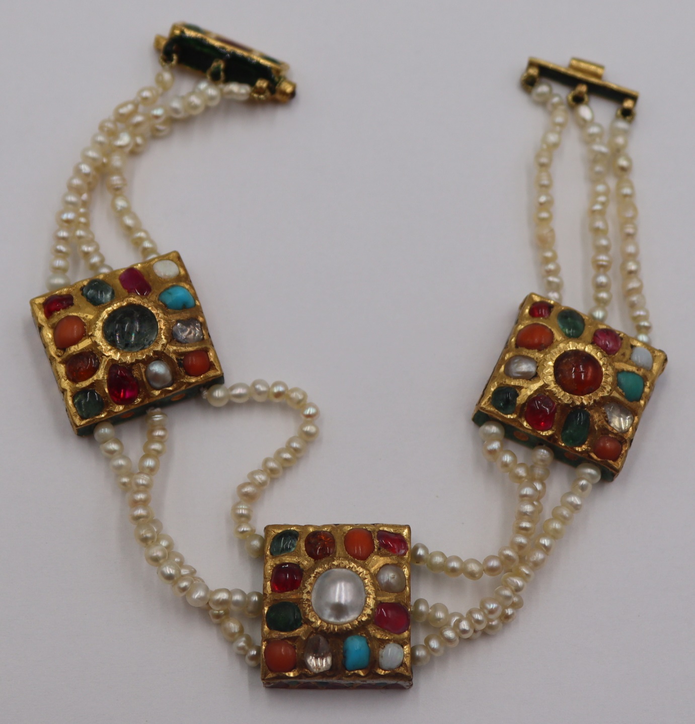 JEWELRY. MUGHAL HIGH KARAT, PEARL