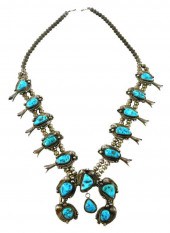 JEWELRY: NAVAJO STYLE "SQUASH