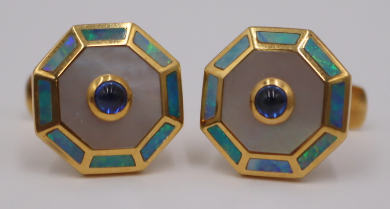 JEWELRY. PAIR OF DIF 18KT GOLD,