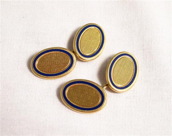 JEWELRY: Pair of Oval Cuff Links 
