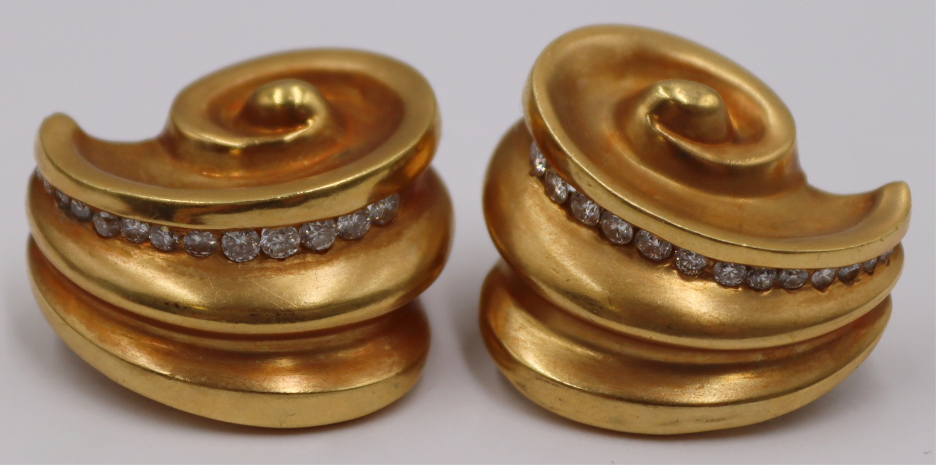JEWELRY. PAIR OF SEIDENGANG 18KT