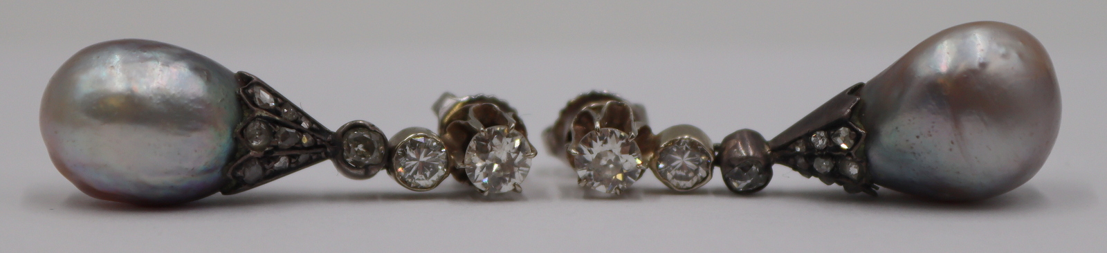 JEWELRY. PEARL AND DIAMOND DROP
