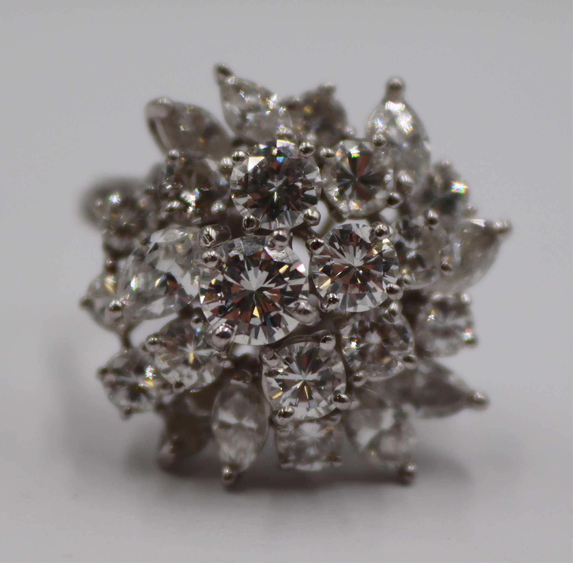 JEWELRY. PLATINUM AND DIAMOND