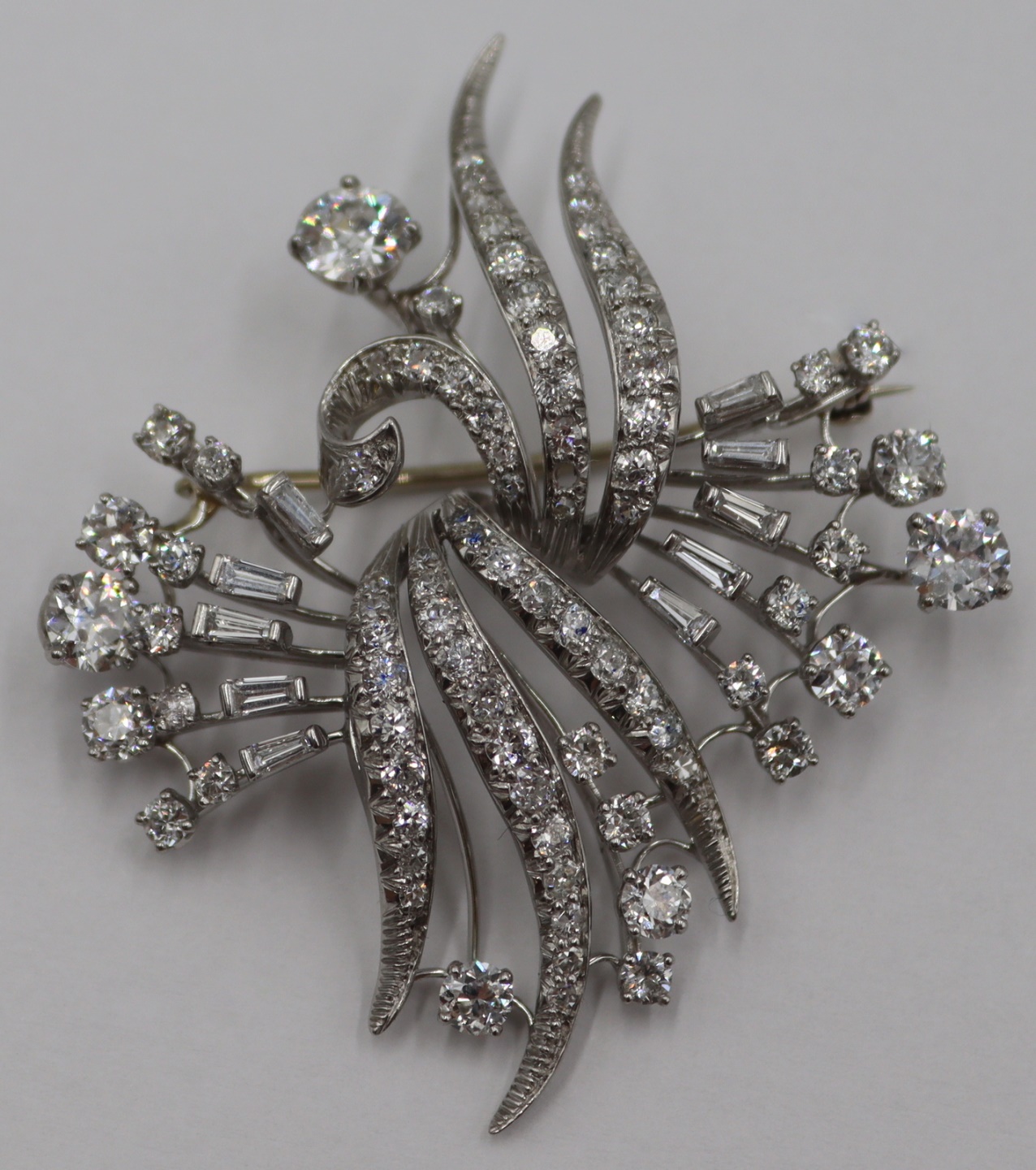 JEWELRY. PLATINUM AND DIAMOND