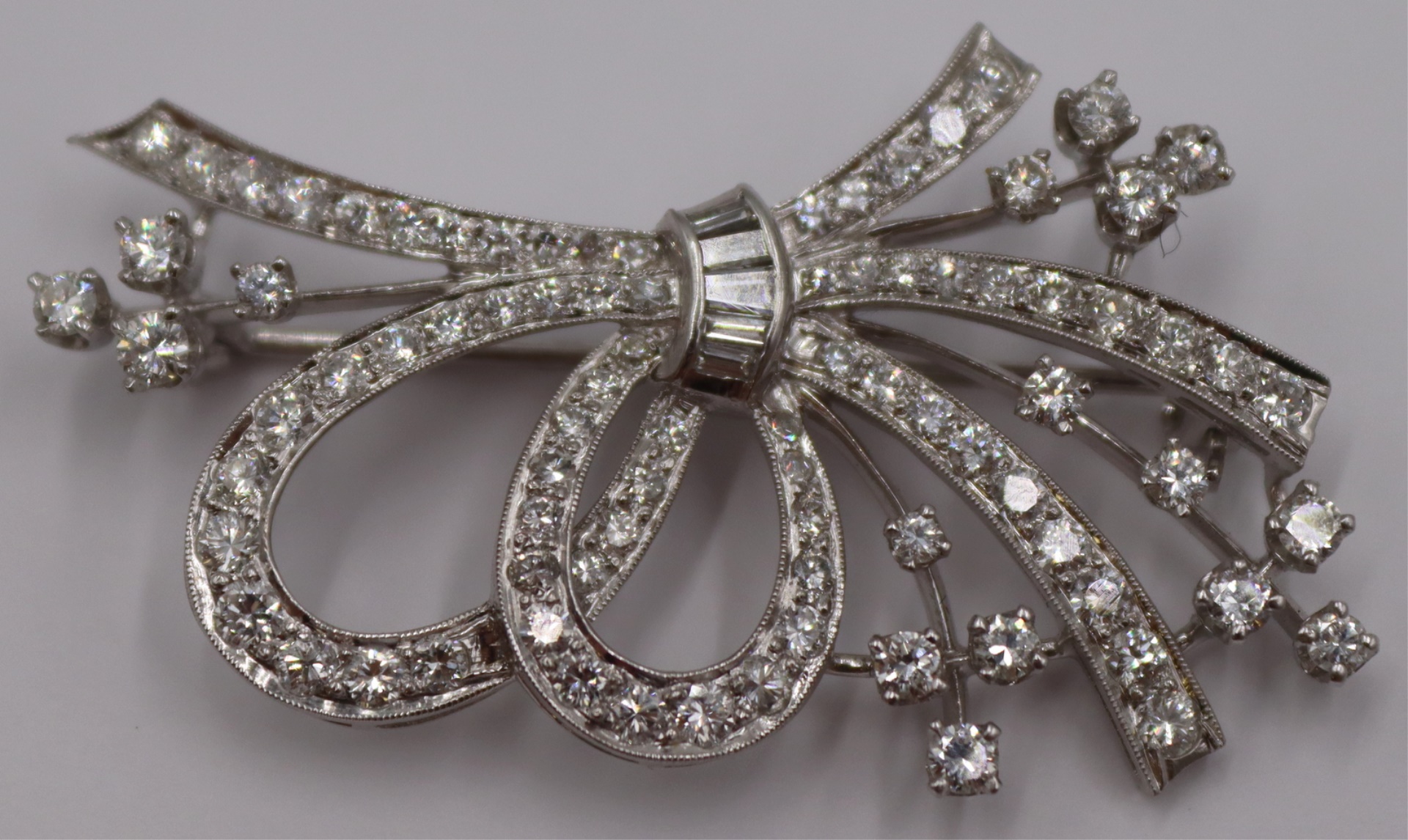 JEWELRY. PLATINUM AND DIAMOND