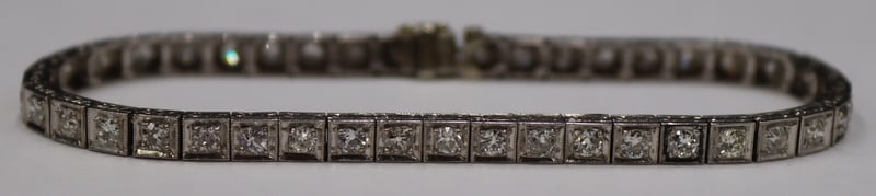JEWELRY. PLATINUM AND OEC DIAMOND
