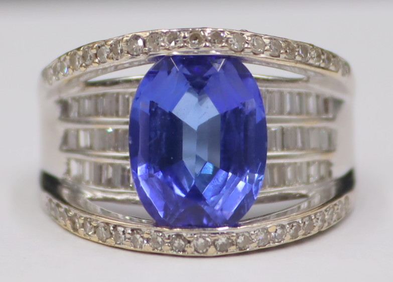 JEWELRY. SIGNED 18KT GOLD,