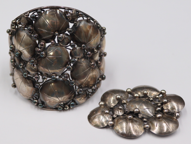 JEWELRY. SIGNED MARY GAGE