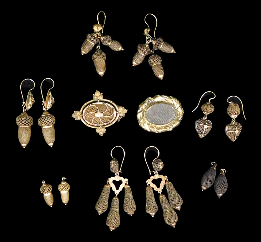 JEWELRY: THIRTEEN PIECES OF