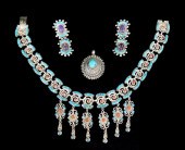 JEWELRY: THREE PIECES INCLUDIN