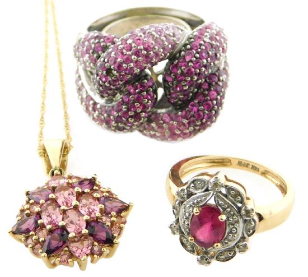 JEWELRY: THREE PIECES OF 14K AND