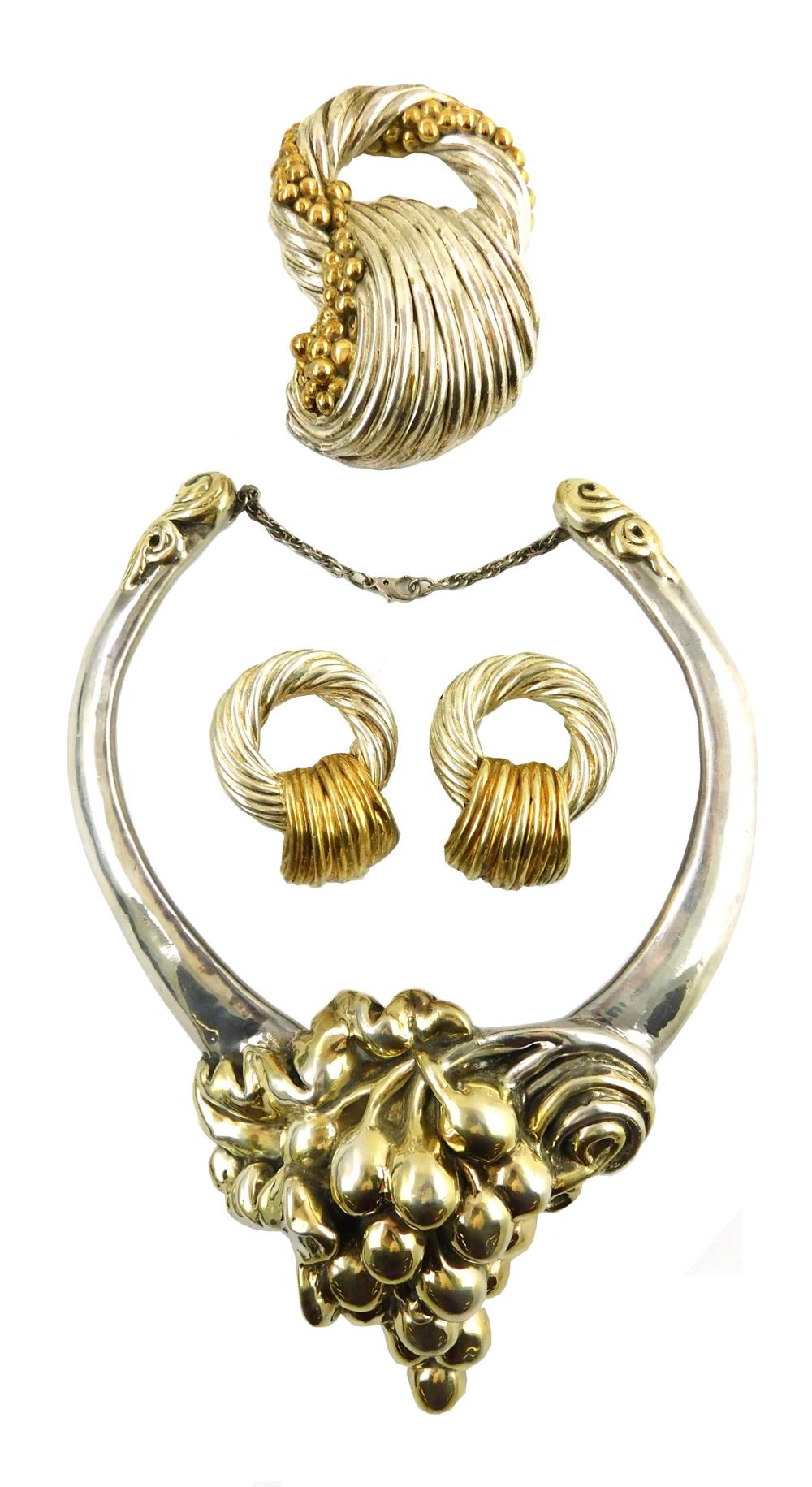 JEWELRY: THREE PIECES OF