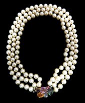 JEWELRY: THREE STRAND CULTURED