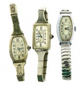 JEWELRY: THREE VINTAGE WOMEN'S