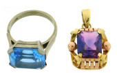 JEWELRY: TWO PIECES OF GOLD JE