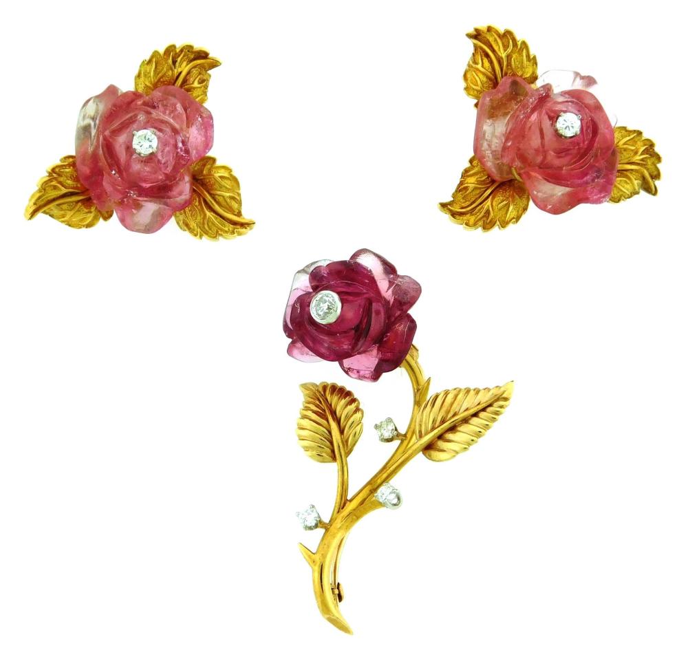 JEWELRY: VAN CLEEF & ARPEL EARRINGS