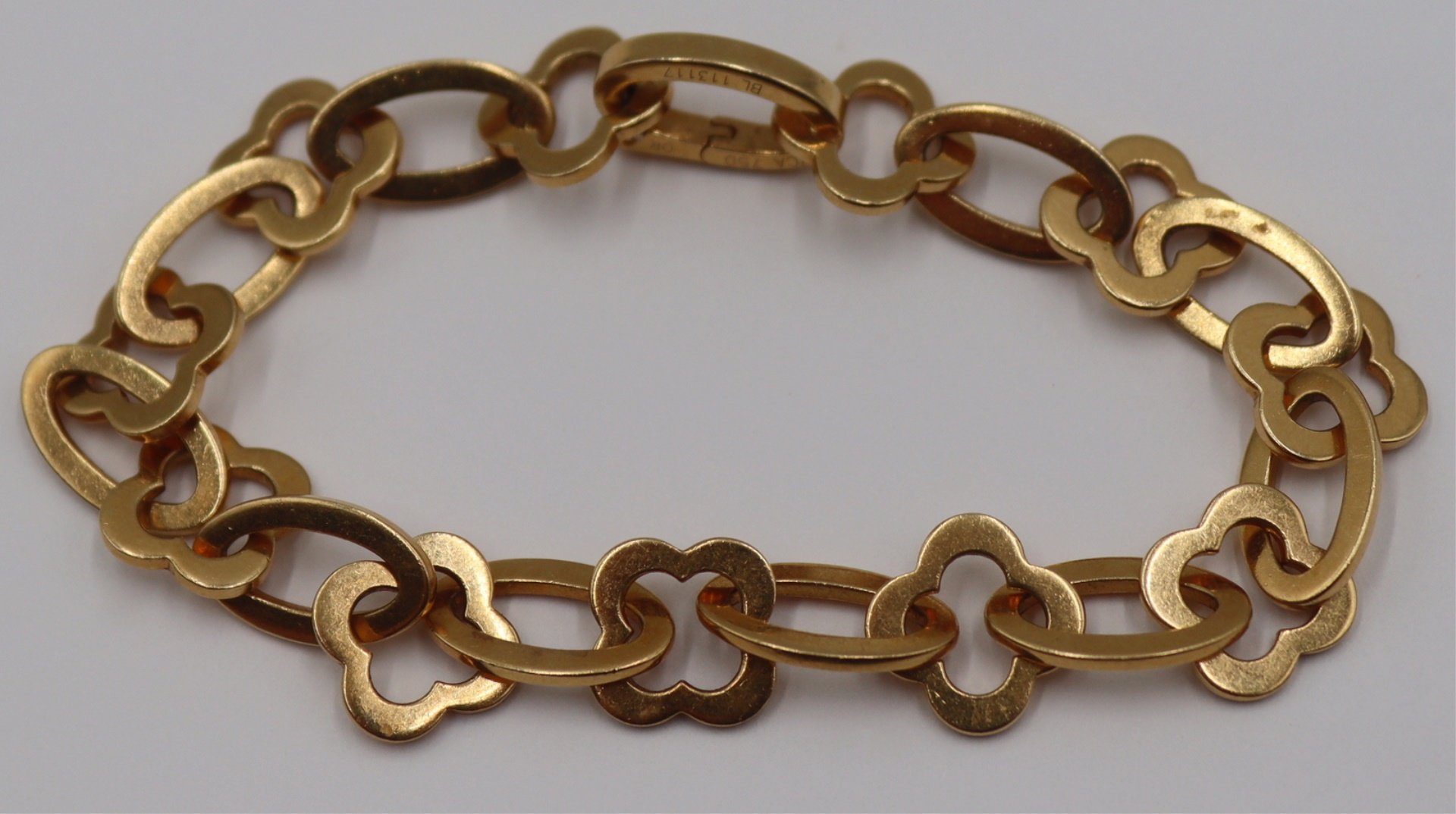 JEWELRY. VAN CLEEF & ARPELS 18KT