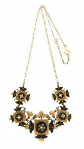 JEWELRY: VICTORIAN NECKLACE, T