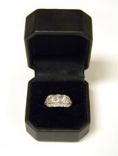 JEWLERY: DIAMOND BAND 14K whit