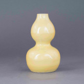 JIAQING FAMILLE JAUNE MONOCHRO