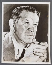JIM THORPE SIGNED PHOTOGRAPH8x