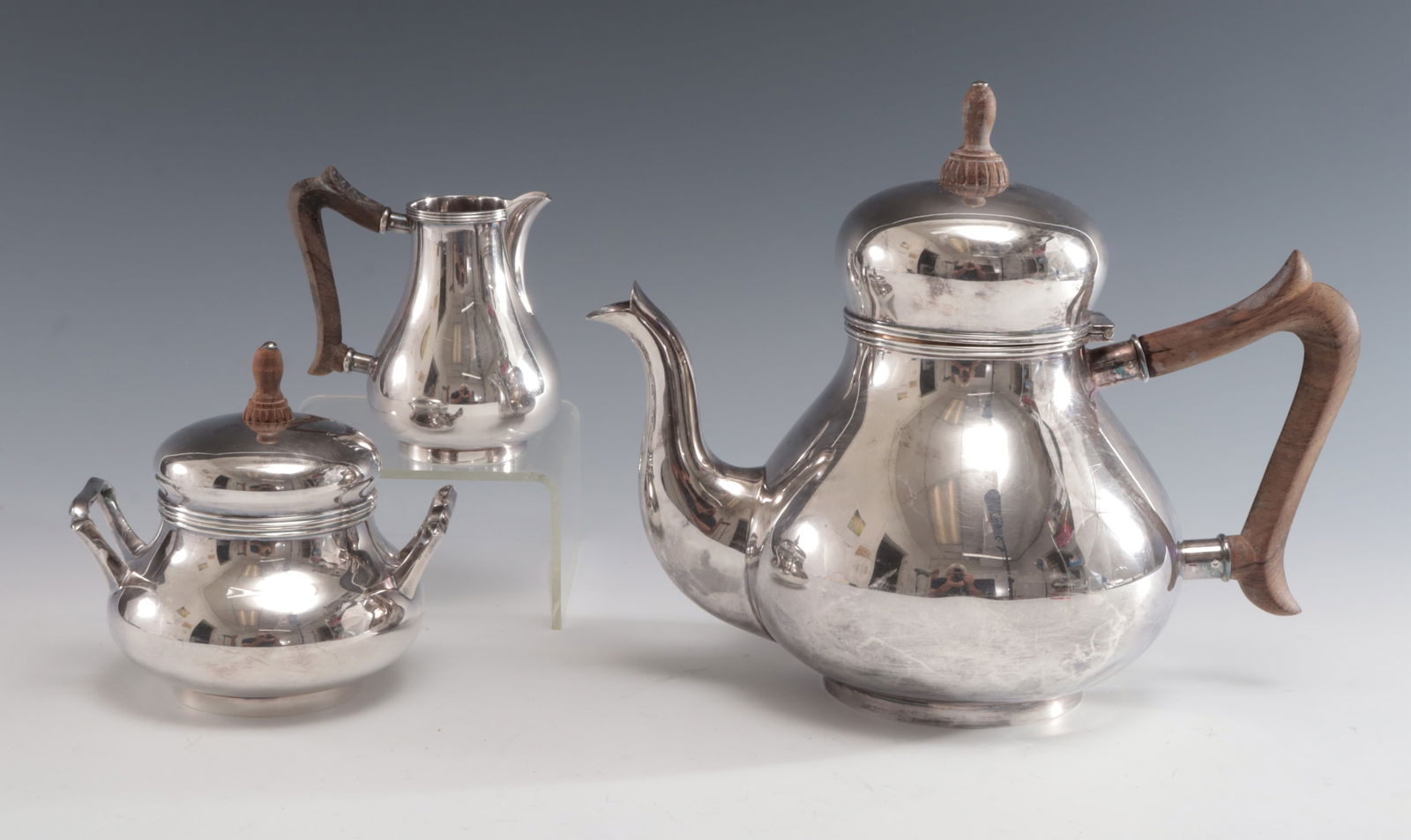 J.M. VAN KEMPEN & BEGEER STERLING