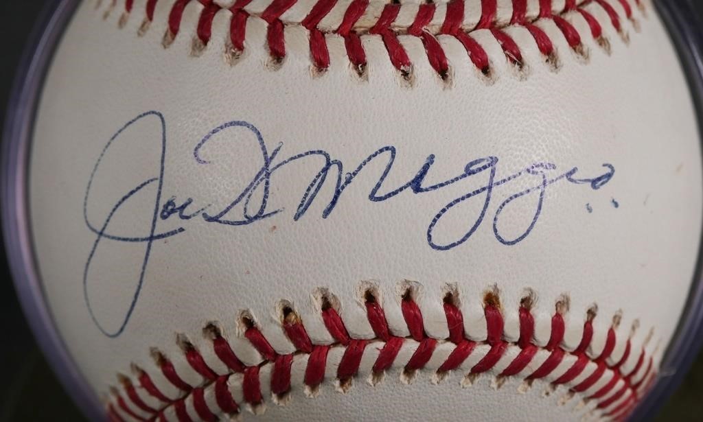 JOE DIMAGGIO SIGNED BASEBALL