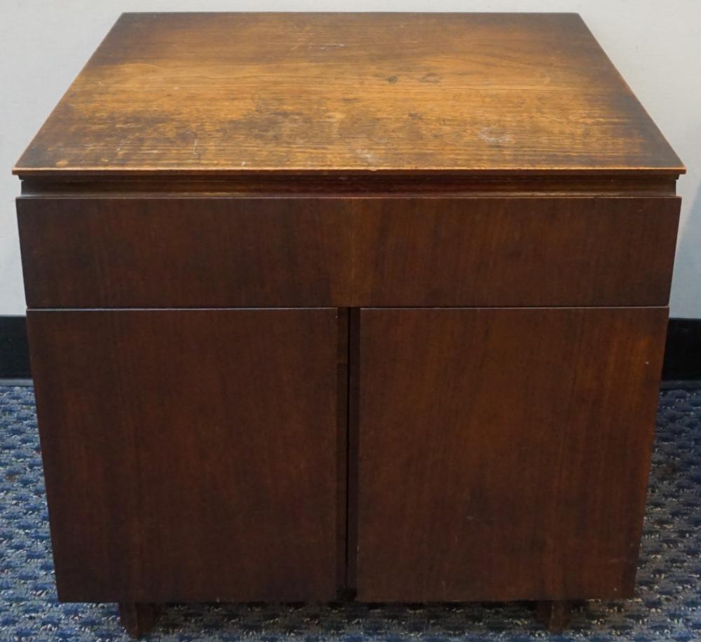 JOHN STUART FOR JOHNSON FURNITURE